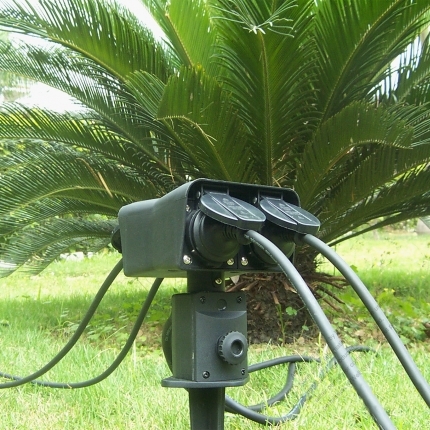 Garden Receptacle NEMA 5-15R outlet x 4 ( IP44) 3-Pin 15A 125V